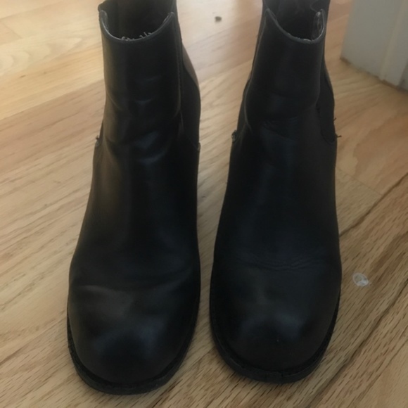 Jeffrey Campbell Black Chelsea Boots - Picture 2 of 4